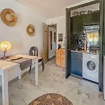 Le Soupir Des Palmiers. Ideal Couple, Piscine, La Grande-Motte