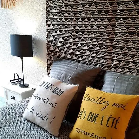 Le Soupir Des Palmiers. Ideal Couple, Piscine, Apartment